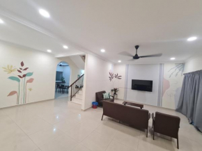Air-home M3 Simpang near Aulong Econsave, 4BR, 10pax, Netflix